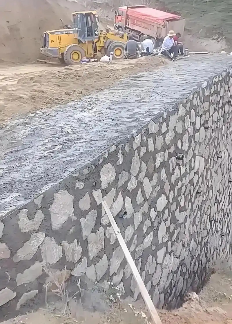 沧州黄骅边坡加固